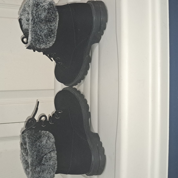 Lugz combat bootie - faux fur - size 2 - lace up non slip memory foam - Picture 6 of 10